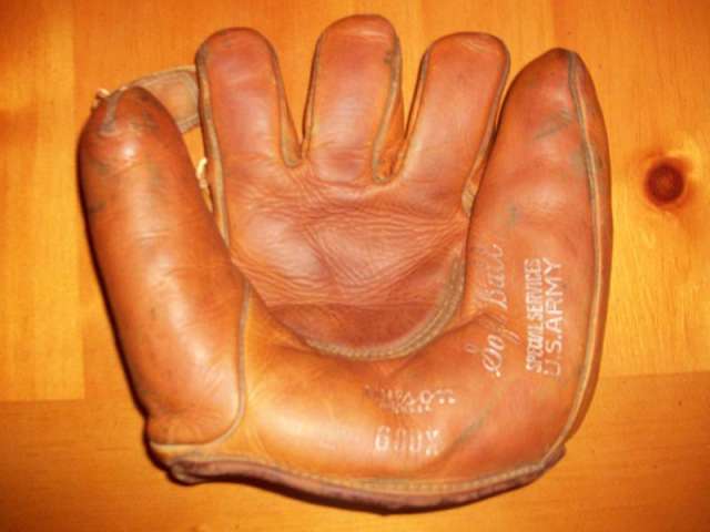 Wilson 680X Soft Ball Glove Front